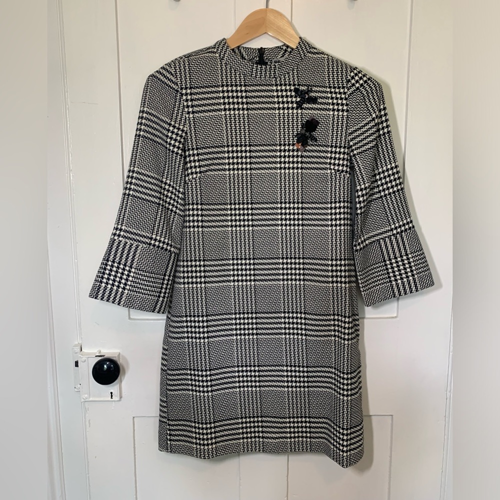 Gorgeous houndstooth dress 🧚🏻‍♀️